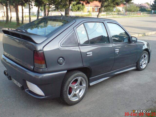 Opel_Kadett_2_0_8V.jpg