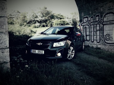 cruze1.jpg