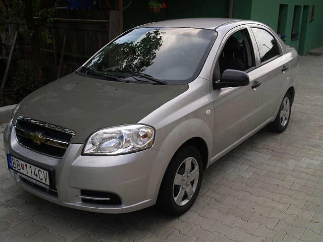 aveo_carbon3resize.jpg